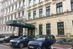 Hotel Adagio &ndash; 3 Sterne Garnihotel