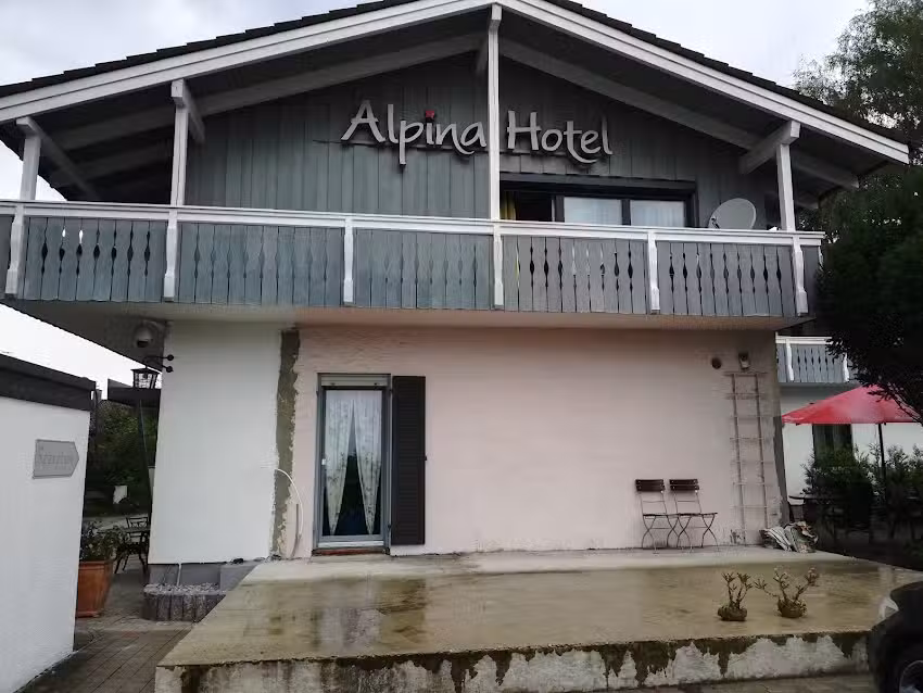 Hotel Alpina