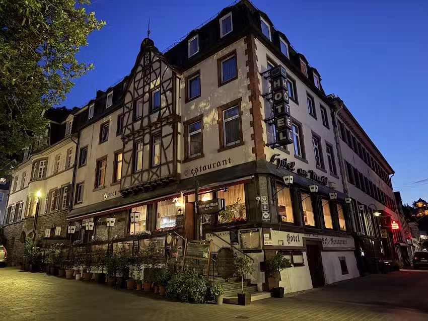 HOTEL AM MARKT