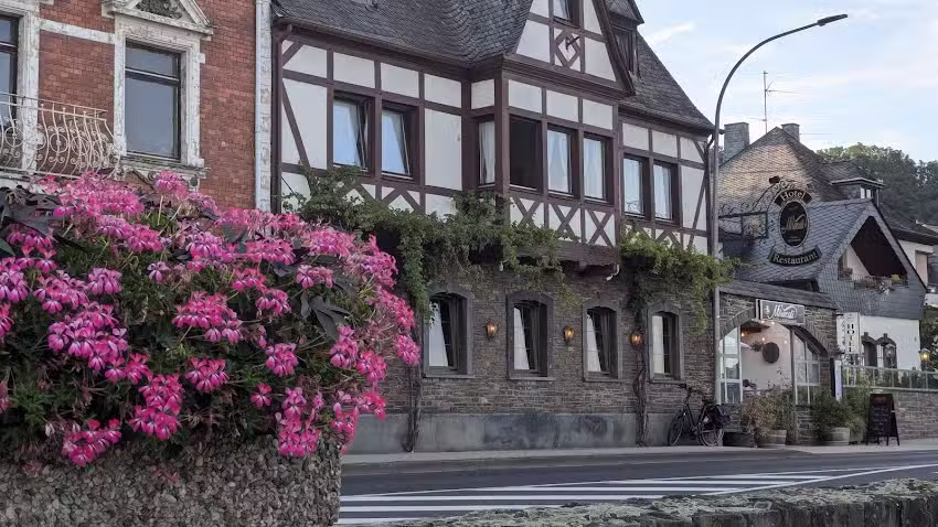 Hotel G&uuml;lser Weinstube