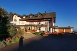 Hotel Reischenau – Lukas Meuser