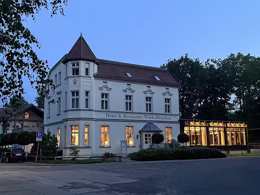 Hotel & Restaurant Waldschl&ouml;sschen