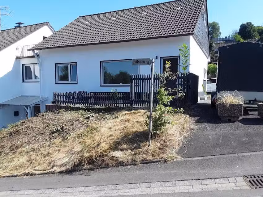 H&uuml;lsenbusch