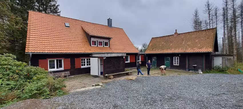 Hummel-Maa&szlig;-H&uuml;tte