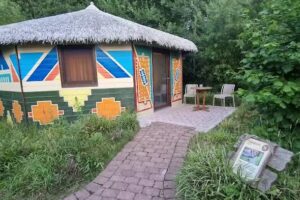 Jambo Lodges