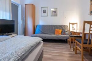 Kleines Souterrain Apartment direkt am Park