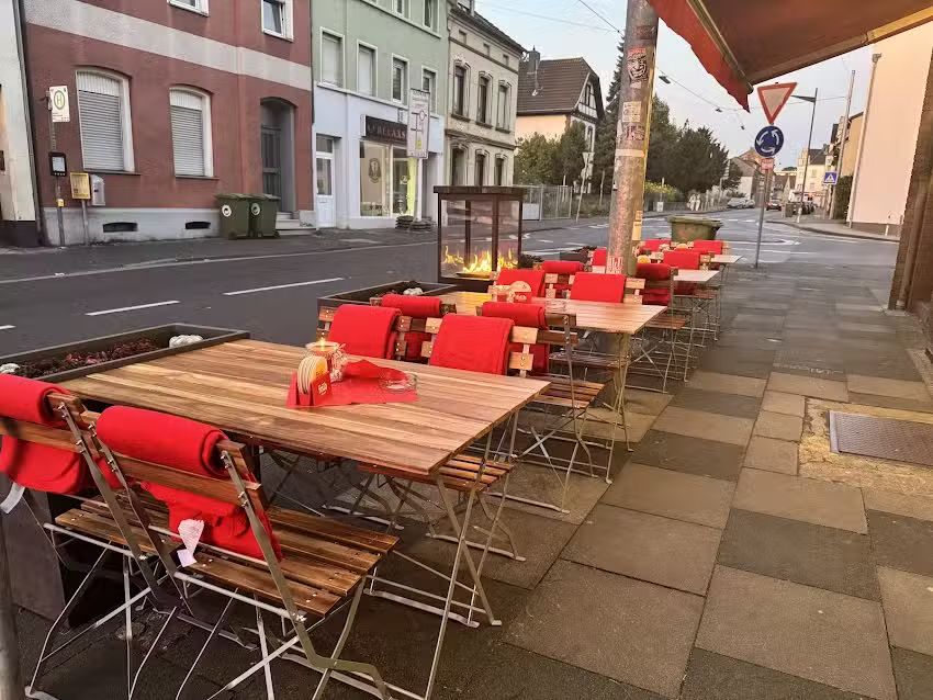 K&ouml;lsche Jung