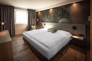 LOGINN Hotel Stuttgart Zuffenhausen