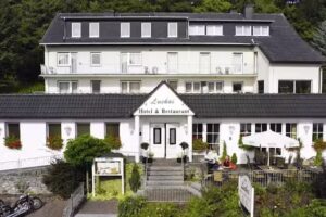 Luckai Hotel & Restaurant