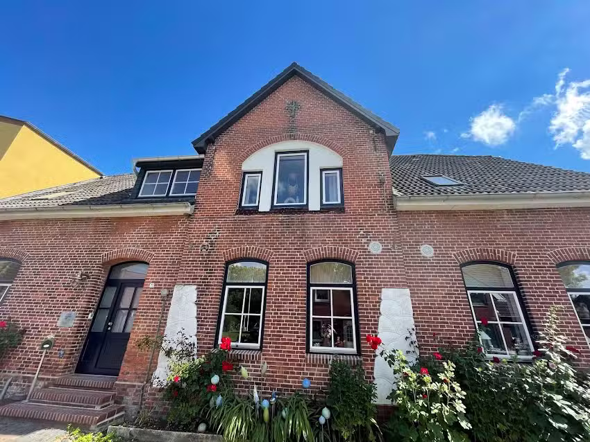 L&uuml;tt Hus &ndash; Ute Montag