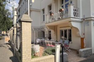 Pension am Holländischen Viertel