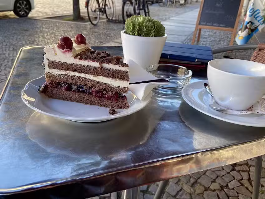 Pension Caf&eacute; Huth