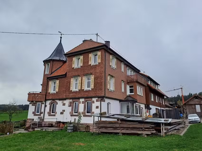 Pension Mast