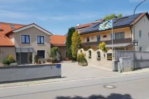Pension und Ferienwohnungen Lerchl