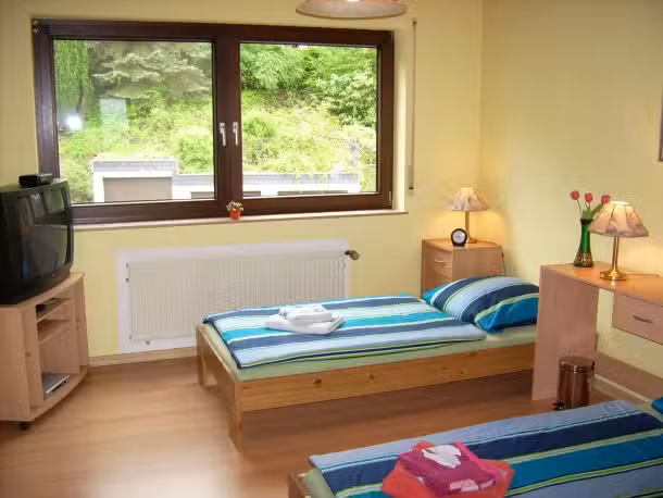 Pension Weitblick (Bed and Breakfast)