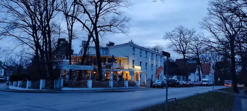 Prinz Myshkin Parkhotel