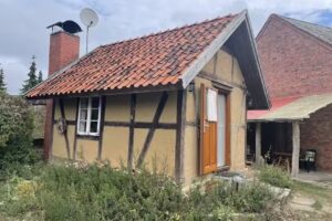 Radlerunterkunft-Lehmh&auml;uschen