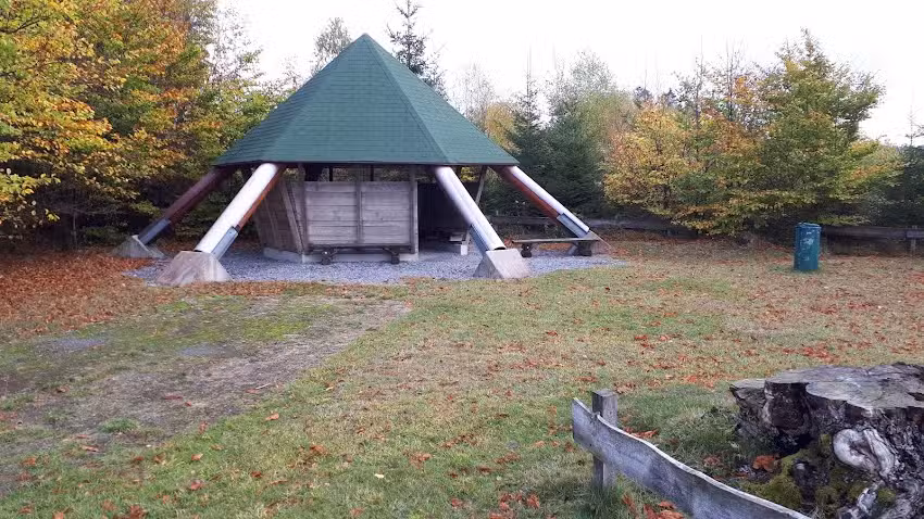 Rasth&uuml;tte / Spielplatz Paradies