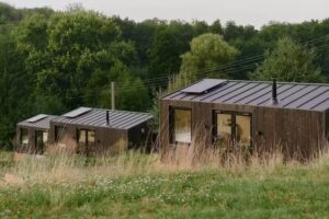 Raus &ndash; Lodge am See