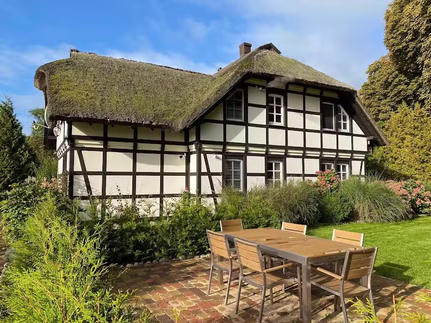 Reetdachfachwerkvilla