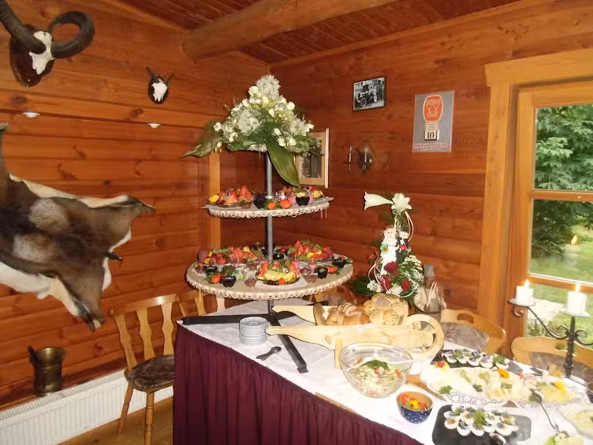 Restaurant & Camping &bdquo;Am T&ouml;pferberg&ldquo; &ndash; Franziska Rossbach