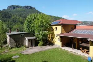 rock-hostel