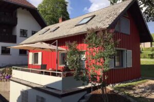 Rotes H&uuml;sli