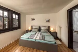 &rsquo;s Schnapsh&auml;usche