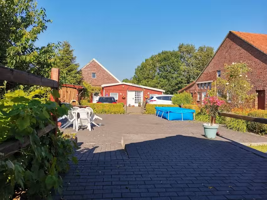 Schr&ouml;ders Hof