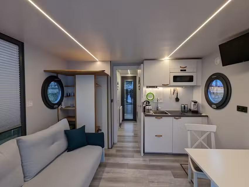 Schwimmende Ferienwohnung Tilo Thomzik