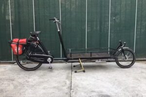 Squat Deluxe Berlin GMBH Lastenfahrräder Lastenrad cargo bikes sale- Av rental&production- Hotel