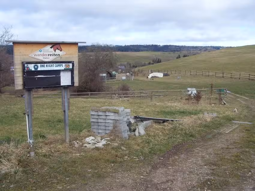 Stefan&acute;s One Night Camp