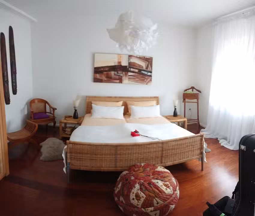 Tektona &bdquo;Bed & Breakfast&ldquo;