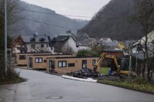 Tinyhouses Bahndamm Ahrbr&uuml;ck