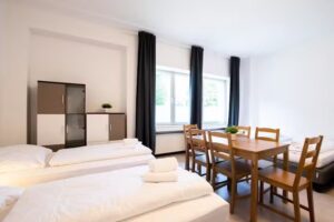 Tolstov-Apartments Large 3 room Apartment