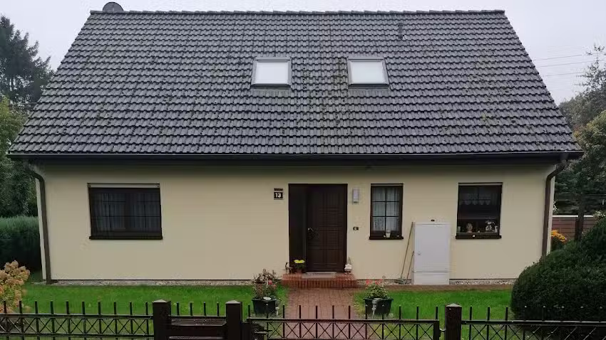 Toni&rsquo;s Ferienzimmer &ndash; Ronald Schumacher