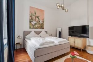 Tonight Apartments GmbH &ndash; Apartment 2 Augustaplatz