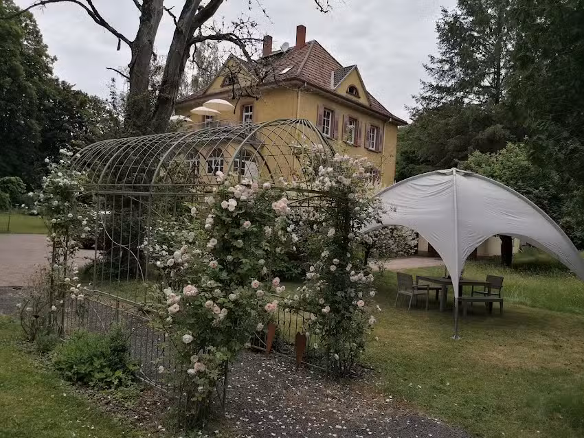 Villa Eselsf&uuml;rth