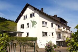 Weingut-Brennerei-G&auml;stehaus Emil Dauns