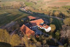 Wellness- und Familienhof Carlshof | Ferienwohnungen am Edersee
