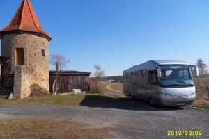 Wohnmobilstellplatz / Campingplatz W&ouml;rners Schloss &ndash; Weingut & Hotel
