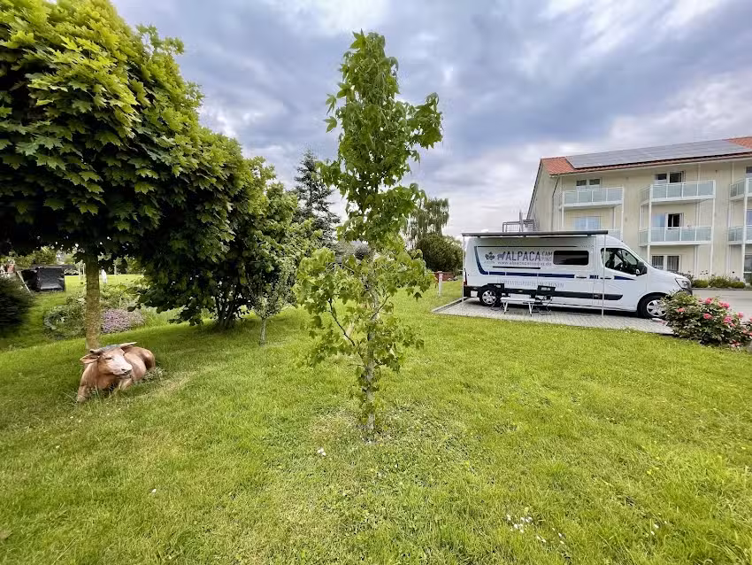 Wohnmobilstellplatz Nordenham &ndash; AlpacaCamping