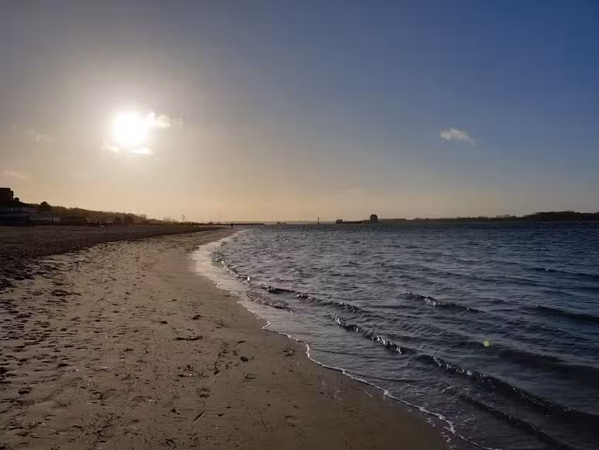 zimmer-am-strand-laboe.de