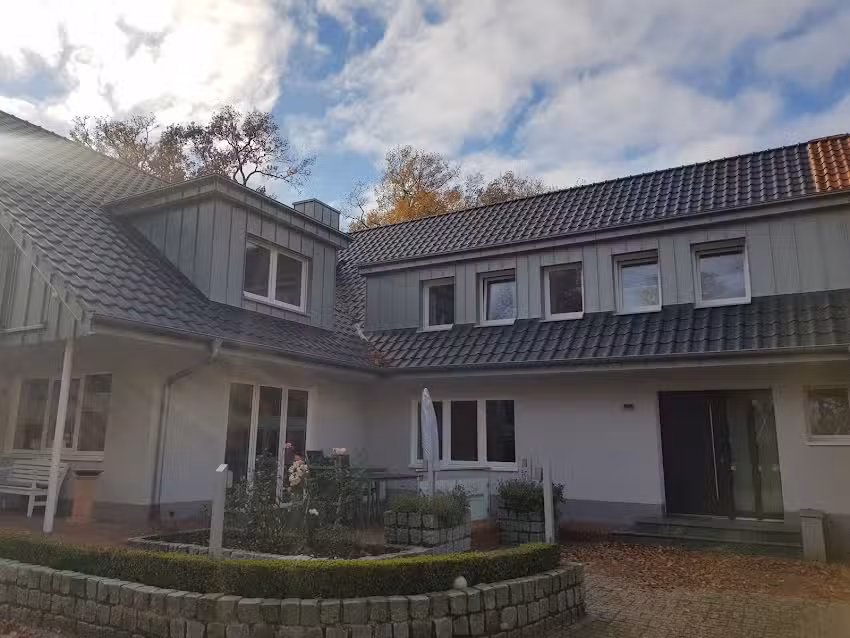 Zu den H&uuml;nensteinen