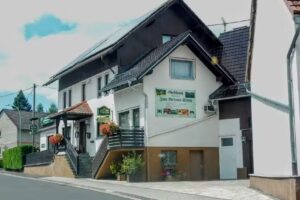 Zum grünen Stern – Klaus Reichert