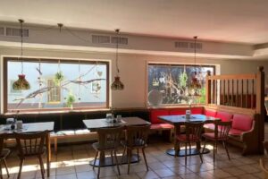 Zum Lahnfelsen Gr&auml;veneck